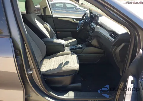 2021 Ford Escape Se z USA, uszkodzony, nr VIN 1FMCU9G61MUB17449